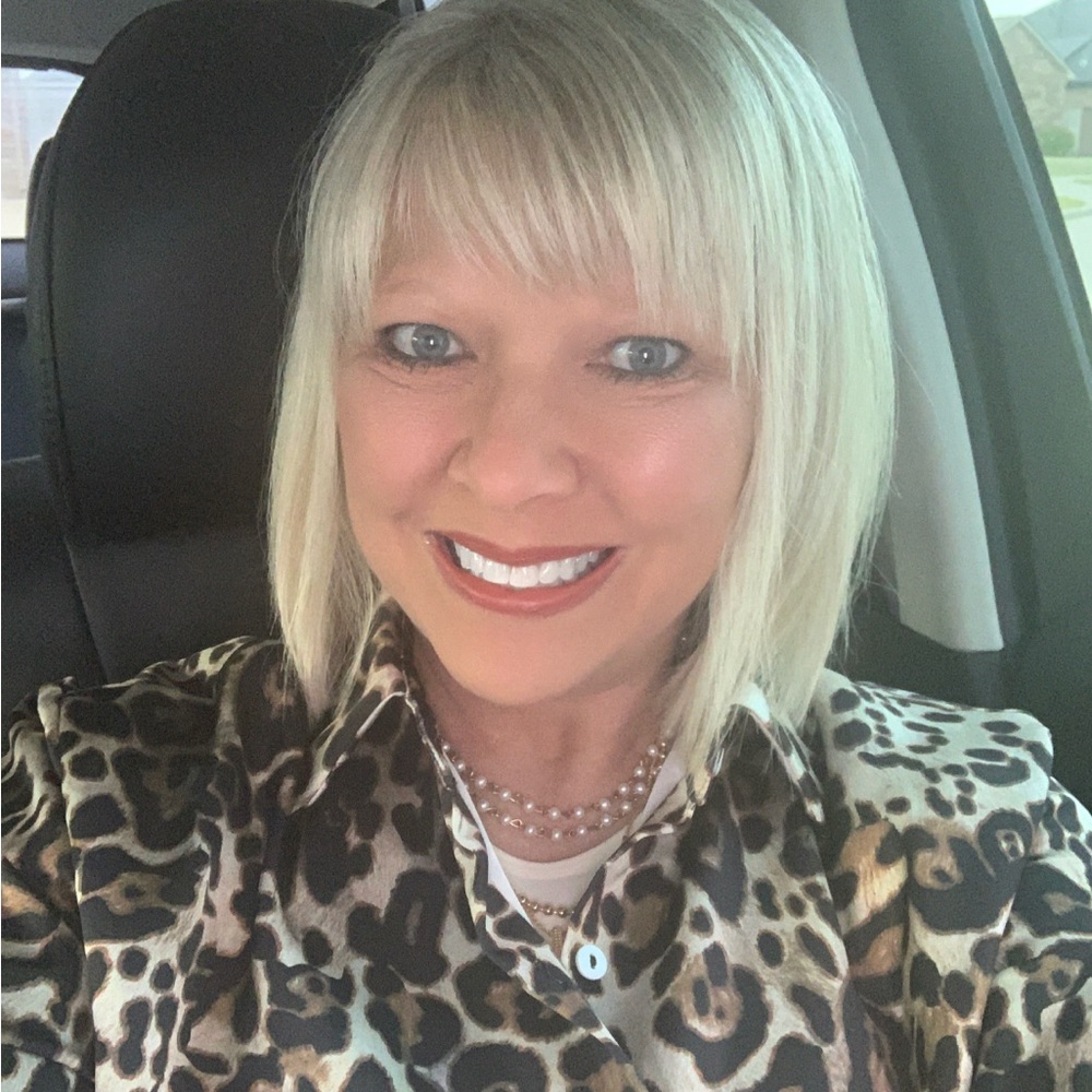 Meet your Posher, Lori